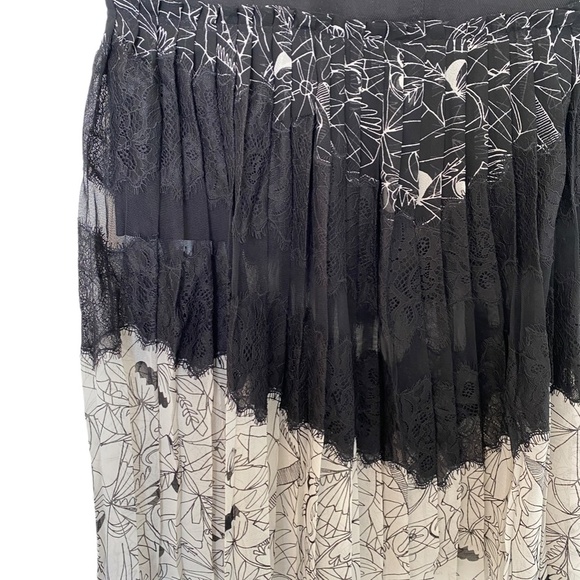BCBG Maxazria Runway Skirt, XXS, black with white - Picture 2 of 10